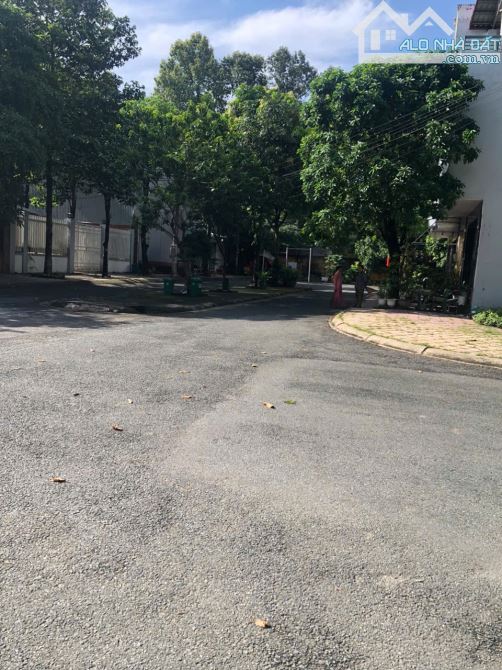 Bán nhà 1 trệt 2 lầu, 2 mặt tiền KDC Đinh Thuận, Tân Hiệp, Biên Hòa, 100m2, giá 8 tỷ 900 - 5