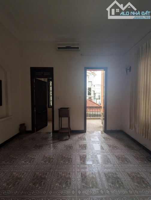 Siêu Phẩm Bán Biệt Thử Rẻ Nhất Khu Nguyễn Văn Hưởng Q.2 - 16x26m - 4 tầng - giá chỉ 87 tỷ. - 5