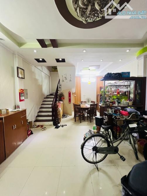 Chưa đến 10 tỷ sở hữu ngay căn nhà 40m2, trung tâm Cầu Giấy - chủ tặng full nội thất. - 5