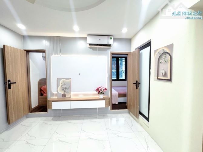 Nhỉnh 3 tỷ nhà tập thể Đoàn Thị Điểm: 50m2, 2 ngủ, nhà đẹp, cực thoáng, tặng nội thất ở lu - 5