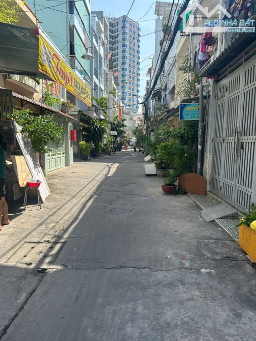 Nhà hẻm HXT 10m Minh Phụng Q11 . DT : 8 x 16m . 3 Lầu  Giá : 16.5 tỷ TL - 5