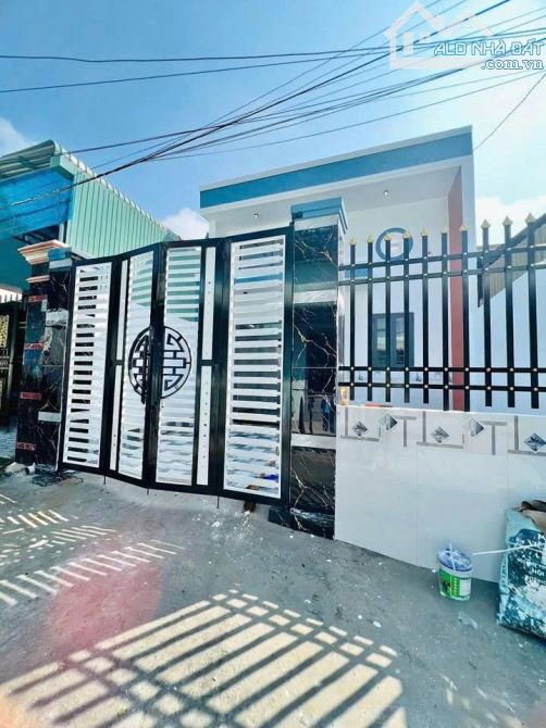 Bán nhà đẹp ở 1 sẹc Nguyễn Thị Lắng- Củ Chi. DT 224M2, Giá chỉ có 1 tỷ 120. SHR - 5