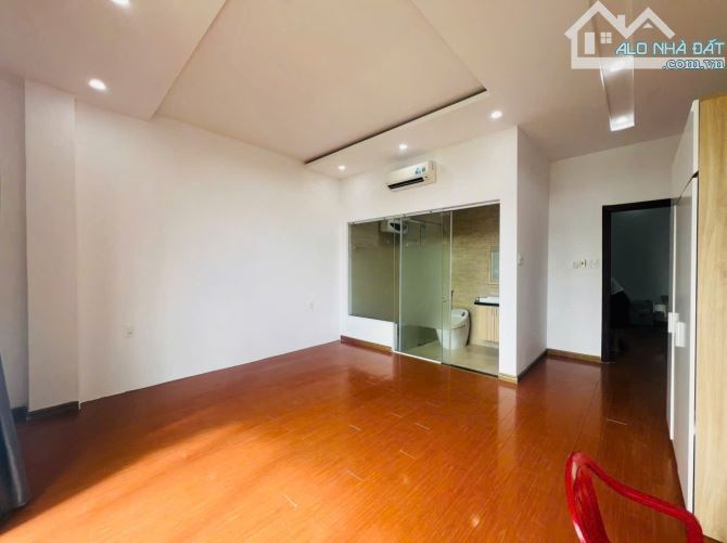 NHÀ 3 TẦNG ĐƯỜNG NGUYỄN VĂN THỦ - VIEW CÔNG VIÊN - GIÁ 9,X TỶ - 5