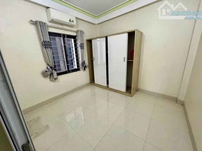 7.5 TRIỆU CHO THUÊ NHÀ NGUYÊN CĂN – THANH AM 🏡 Lô góc – ô tô đỗ cửa – cách mặt phố chỉ 20 - 5