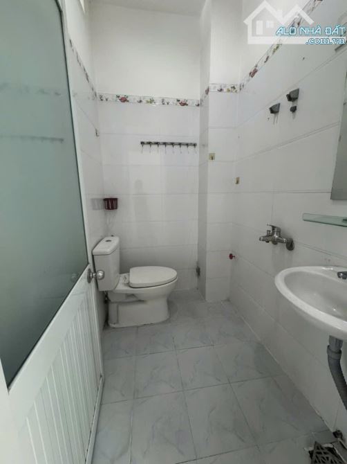 Cần bán nhà hẻm đường 2/4 ( Cách 10m)  - Phường Nha Trang - 5