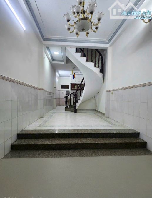 Bán nhà Khu K300 - P12 Tân Bình - Gần Chợ Hoàng Hoa Thám - DT 45m2 - 4 tầng - giá 8.2 tỷTL - 5