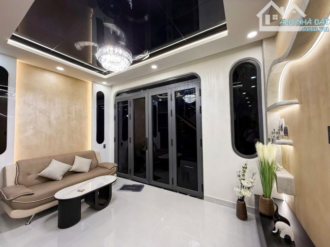 SIÊU PHẨM - 2 MT Nguyễn Lâm - Phan Xích Long | DT: 4.5 X 10m | 2 Tầng, Full nội thất | - 5