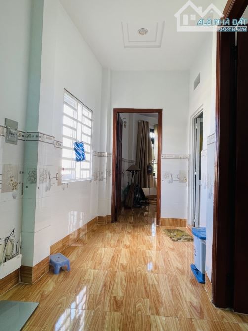 NHÀ 3 TẦNG TRẦN THỊ HÈ Q12 - DT65m2 HẺM OTO TẢI GIÁ 5T4 - 5