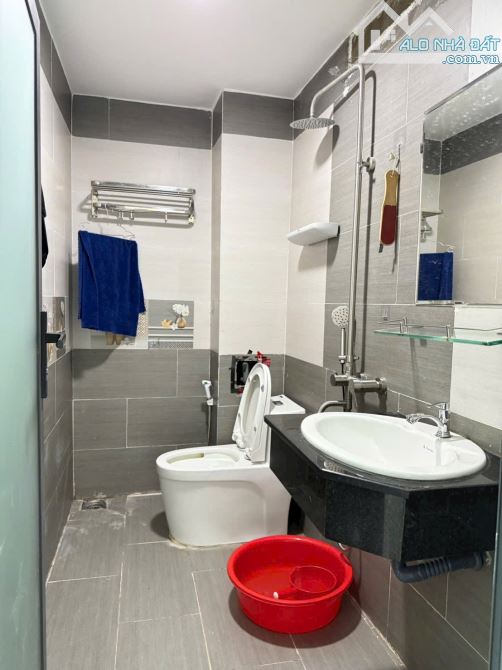 Bán gấp nhà hẻm xe hơi gần vạn phúc,thủ Đức,chỉ 5,5 tỷ, 3 tầng.sổ riêng - 5