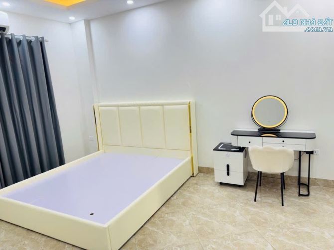TRẦN CUNG CẦU GIẤY, 5 TẦNG 35M, NGÕ THÔNG CÁC NGẢ, Ô TÔ GẦN NHÀ. Nhỉnh 7 tỷ - 5