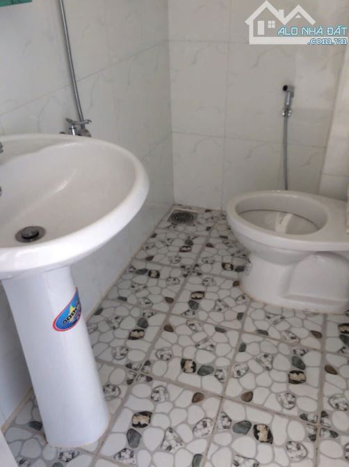Nhà 1 trệt 1 lửng mặt tiền HL1. Gần KCN Phước Đông. 2,5 tỷ - 5
