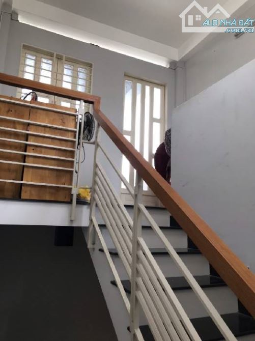 - ĐẸP 6 TỶ, SỔ VUÔNG, HCĐ, 5 TẦNG,3X10M SÂN THƯỢNG BTCT, HẺM Đ. NGUYỄN TIỂU LA - - 5