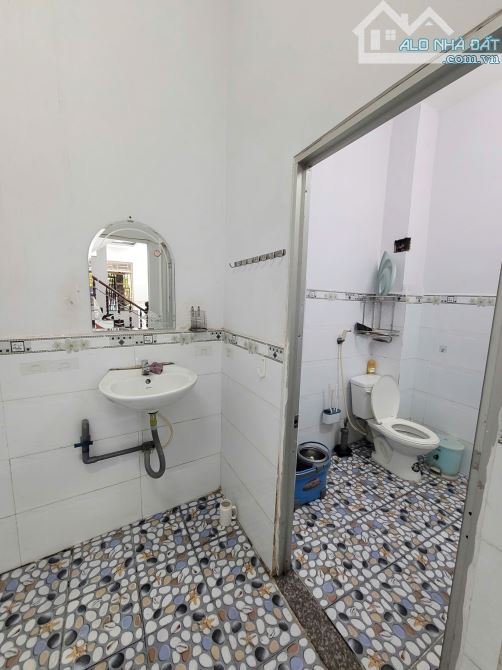 Bán nhà 1 trệt 1 lầu KDC gần VinCom550 p.Tân Đông Hiệp Tp.Dĩ An chỉ 3ty590 TL M7532 - 5
