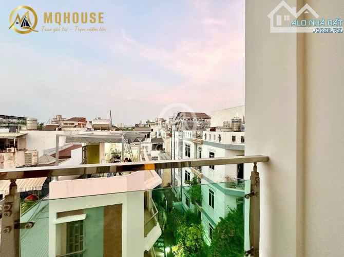 CĂN STUDIO FULL NỘI THẤT BAN CÔNG CỰC RỘNG 40M2 Ở QUẬN 10 - 6