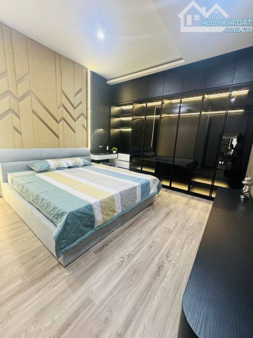 🔥 Nhà 3 tầng MT đường Trưng Nữ Vương , đoạn 2 chiều Hải Châu  Diện tích : 94 m2  - - 6