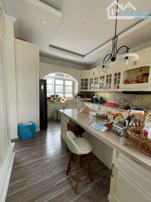 VILLA 288.6M² (NGANG 12M) – 4 TẦNG, 5 PHÒNG – SỔ RIÊNG – HƯỚNG TÂY BẮC – GIÁ 32.5 TỶ - 6