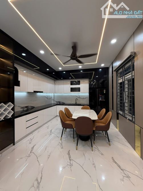 Bán gấp nhà góc 2 MT đường Thới An 13 Phường Thới An Quận 12, DT 4x25m 1 trệt 3 lầu 8.9 tỷ - 6