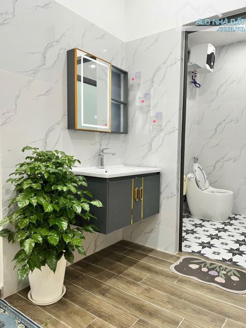 Xuất hiện căn Nhà 3 tầng xây độc lập, mặt tiền tân cổ điển, oto đỗ cửa ngày đêm - 6