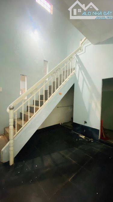 GẤP!! Mặt Tiền Y Nuê 9,7x23m tc 100% giá 7tỷ600 có nhà cho thuê - 6