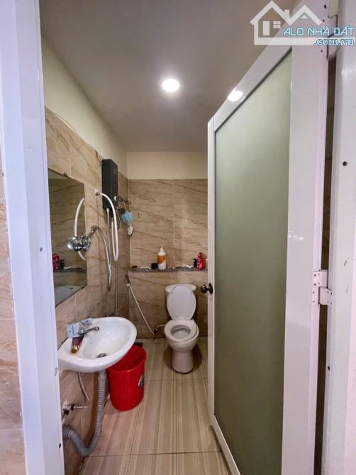 CHỦ GIẢM SẬP SÀN GẤP BÁN TRONG TUẦN,NHÀ 2TẦNG DT50M SÁT TRƯỜNG ĐH TÀI CHÍNH MARKETING - 6