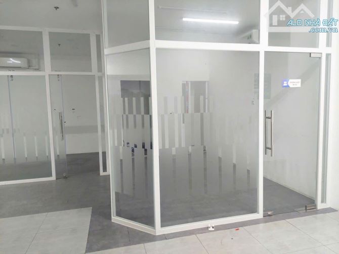 Cho thuê Shophouse Rose Sairmi Vị trí đắc địa – căn góc Diện tích: 10m x 11m - 6