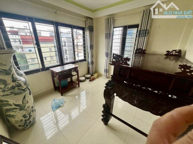 7.5 TRIỆU CHO THUÊ NHÀ NGUYÊN CĂN – THANH AM 🏡 Lô góc – ô tô đỗ cửa – cách mặt phố chỉ 20 - 6
