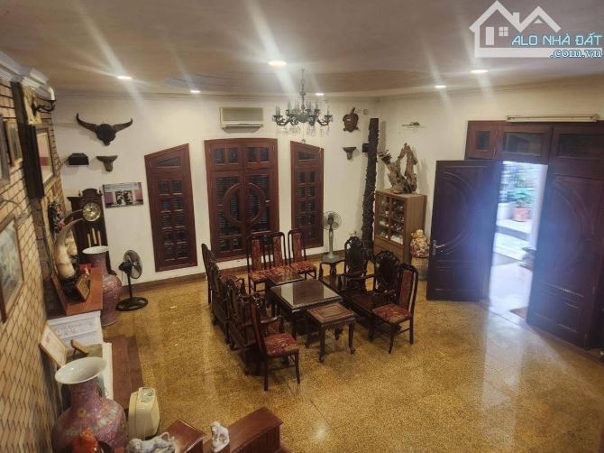 BÁN SIÊU BIỆT THỰ SÂN VƯỜN CỰC VIP KHU DỊCH VỌNG -CẦU GIẤY- 271M2 × 5T MT 17M -GIÁ 76.5 TỶ - 6