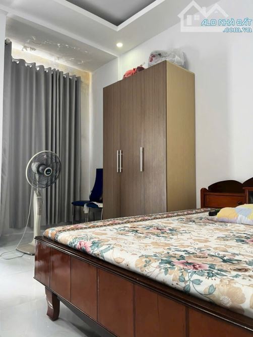 Bán nhà 2 tầng mặt tiền Lê Chân-Tân Tiến.Dt 50,7m ngag 3,55m. Hướg TB có 2pn 2wc - 6