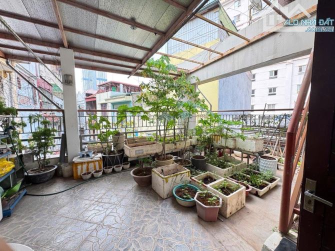 NHÀ CAO CẤP TRUNG KÍNH CĂN GÓC 3 MẶT THOÁNG 78M² 6 TẦNG GIÁ 45 TỶ TRUNG TÂM CẦU GIẤY - 6