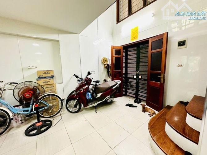 BÁN NHÀ Ô TÔ QUA NGÕ, THOÁNG. VŨ HỮU, THANH XUÂN. 38M2 – 5 TẦNG – MT 5,5M – 8,2 TỶ - 6