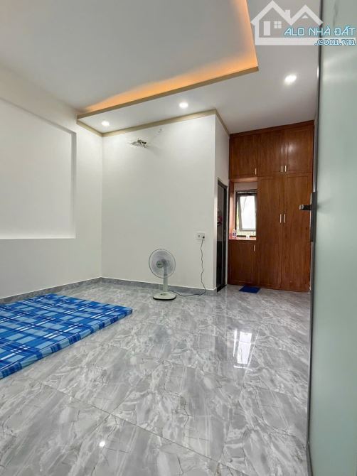 Bán gấp nhà hẻm xe hơi gần vạn phúc,thủ Đức,chỉ 5,5 tỷ, 3 tầng.sổ riêng - 6