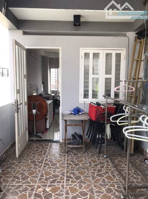 - ĐẸP 6 TỶ, SỔ VUÔNG, HCĐ, 5 TẦNG,3X10M SÂN THƯỢNG BTCT, HẺM Đ. NGUYỄN TIỂU LA - - 6