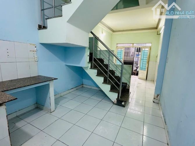 nhà c4 - 2mt trước - sau - 2phong trọ cho thuê - ngay lê văn việt - 3ty950 - 6