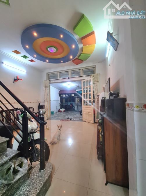 CHỦ GẤP BÁN GIÁ CHỈ CÒN 5.2 TỶ - 6X13.5M- HẺM 4M THÔNG - SÁT MẶT TIỀN - 7