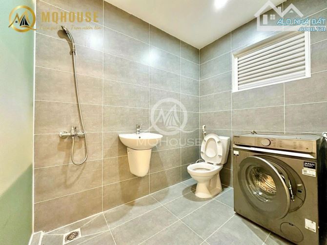 CĂN STUDIO FULL NỘI THẤT BAN CÔNG CỰC RỘNG 40M2 Ở QUẬN 10 - 7
