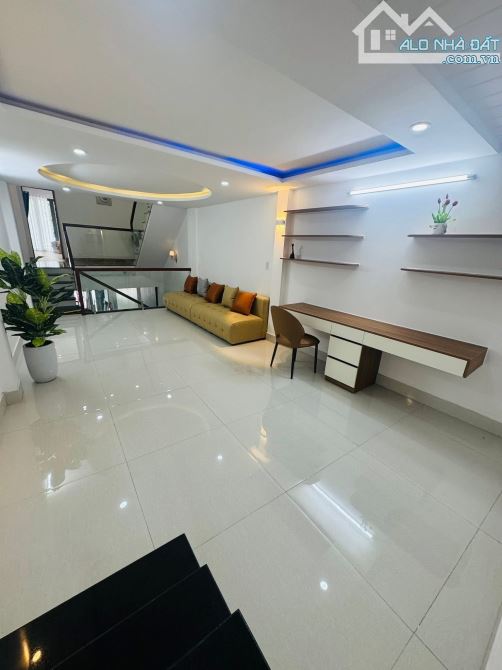 🔥 Nhà 3 tầng MT đường Trưng Nữ Vương , đoạn 2 chiều Hải Châu  Diện tích : 94 m2  - - 7
