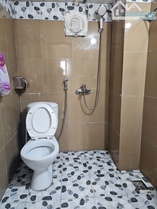 Chính chủ cho thuê chung cư ngõ 328 Nguyễn Trãi - 65m2 - 7.5tr/tháng - 7