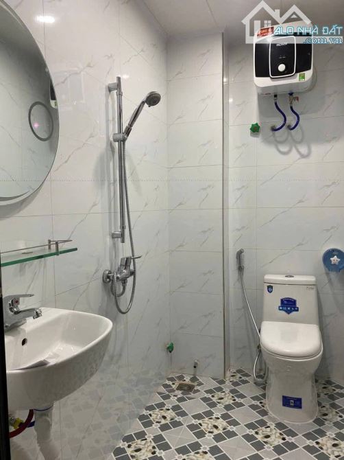 3,25 tỷ bán nhà đẹp 3.5 Tầng Trần Nguyên Hãn - Lê chân, Hải phòng. Ô tô đỗ sát nhà cách 5m - 7