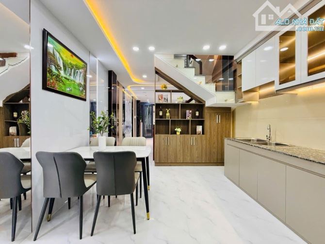 🏡 NHÀ 5 TẦNG, NGAY CÔNG VIÊN LÀNG HOA, CHỢ HẠNH THÔNG TÂY, ĐƯỜNG SỐ 3, P8, CHỈ 5.6 TỶ TL. - 7