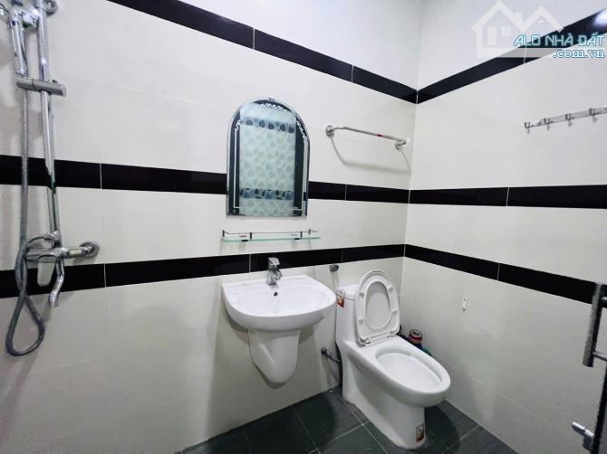 BÁN NHÀ CÂP 4 MỚI ĐẸP VĨNH HOÀ CÁCH BIỂN TẦM 1KM , KHU DÂN CƯ  💥Diện tích : 101,7m2 ngang - 7