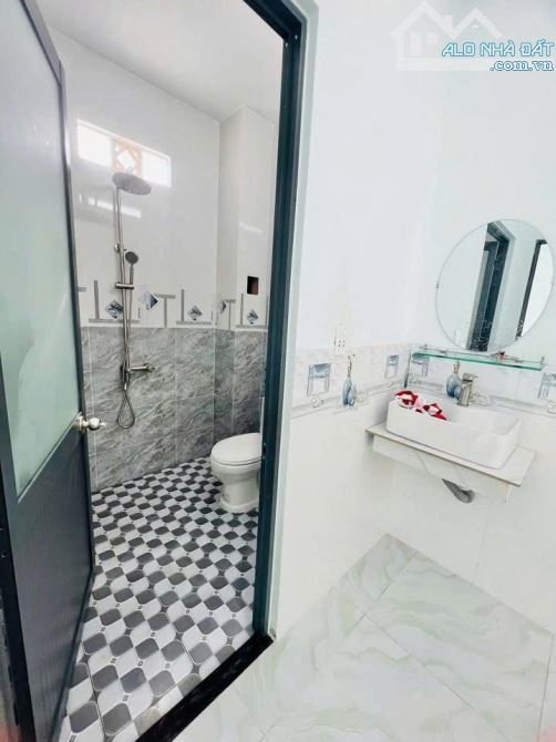 Bán nhà đẹp ở 1 sẹc Nguyễn Thị Lắng- Củ Chi. DT 224M2, Giá chỉ có 1 tỷ 120. SHR - 7