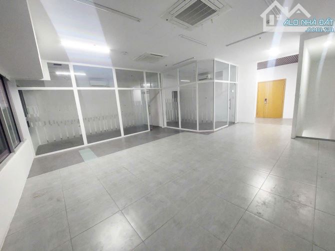 Cho thuê Shophouse Rose Sairmi Vị trí đắc địa – căn góc Diện tích: 10m x 11m - 7