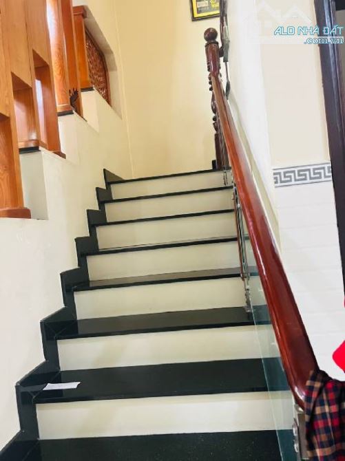 Bán nhà hẻm 6m, ngay Tân Kỳ Tân Quý, Tân Phú, cách Aeon 500m, 4 tầng, DT: 4,6x14, giá: 7,x - 7