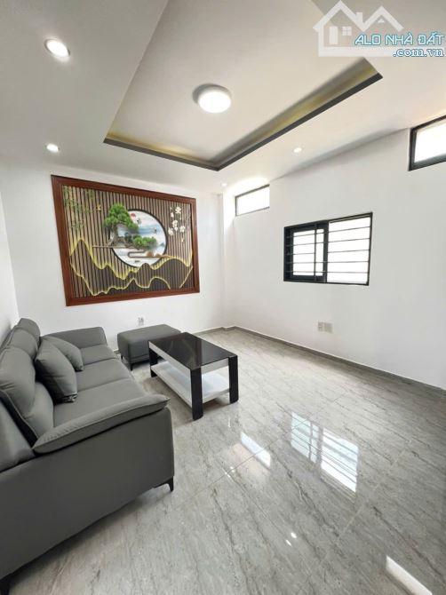 Bán nhà mới 1 trệt 3 lầu hẻm oto Trương Công Định, p8 - 7