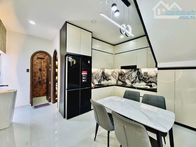 6.8 TỶ - SIÊU PHẨM 2 MẶT TIỀN • NGUYỄN LÂM • GẦN KHU VIP PHAN XÍCH LONG • 45M² • 2 TẦNG • - 7
