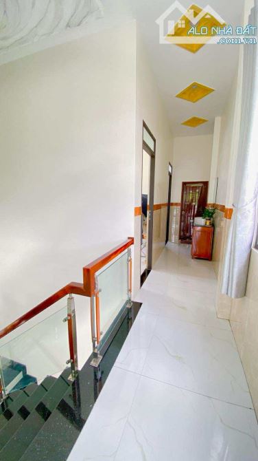 Bán nhà 3 phòng ngủ đường Lê Hồng Nhi mới đẹp - 7