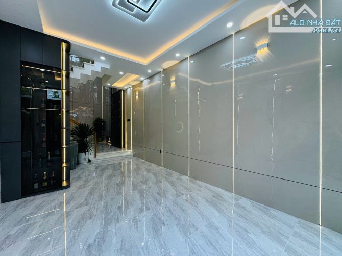 🏡 Cần bán Nhà 1T3L (gara 3 xe, 4PN, full nội thất) – Mặt tiền P.4 - 68m² – Giá 12.5 tỷ - 8