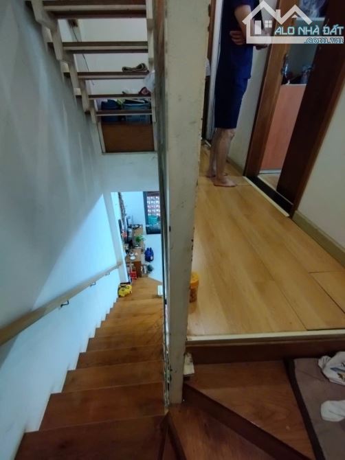 Cho thuê mặt bằng hoặc nguyên căn đường Cách mạng tháng Tám - 8