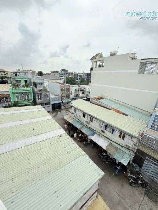 Nhà 4 tầng mặt tiền nhựa 8m, Gò ô môi, Quận 7. DT 80m2, gara ô tô. Nhỉnh 11 tỷ - 8