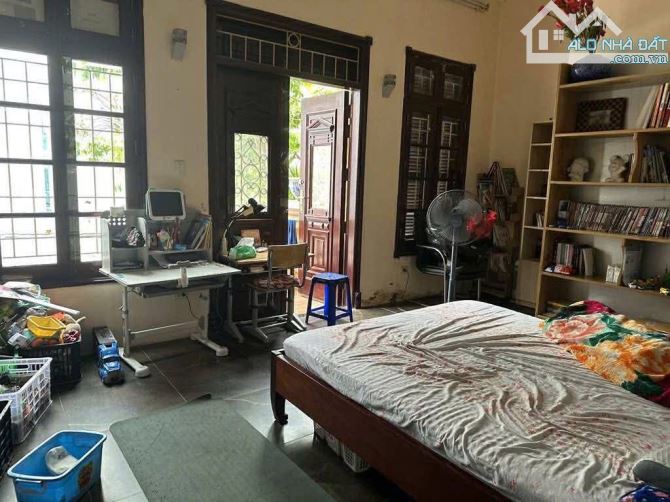 Oto tránh đỗ, mặt ngõ to Trần Quốc Hoàn, vỉa hè, tự xây 90m2 sổ x mtiền 8.4m. Giá 46 tỷ - 8
